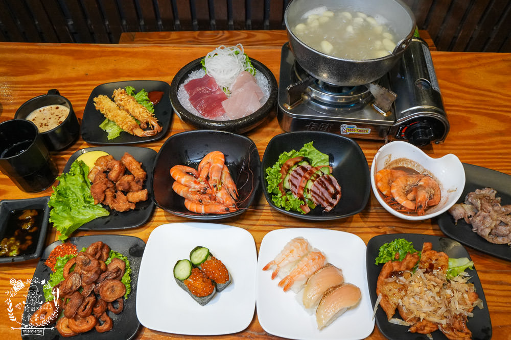 高雄[喜憨兒創作料理]連平日都座無虛席的超人氣日式料理吃到飽!居然有鮭魚卵壽司跟生魚片!