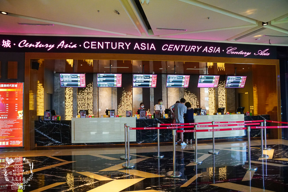 喜樂時代影城高雄總圖店開幕啦!七種電影主題曲的絕美藝術光雕秀!法拉利頂級皮革座椅超舒適!