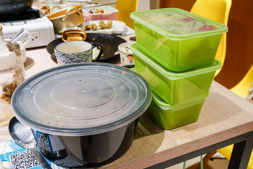 喝啥＆一日三餐|高雄488元就能品嚐到超澎湃的雙人龍蝦部隊鍋!超平價的複合式餐館回訪率超高!