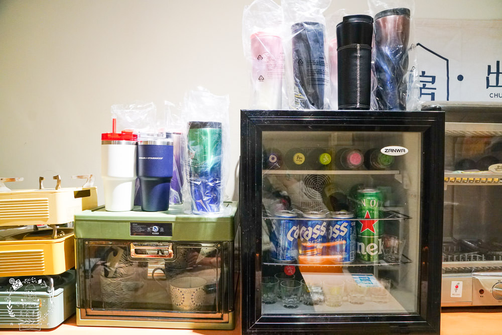 喝啥＆一日三餐|高雄488元就能品嚐到超澎湃的雙人龍蝦部隊鍋!超平價的複合式餐館回訪率超高!