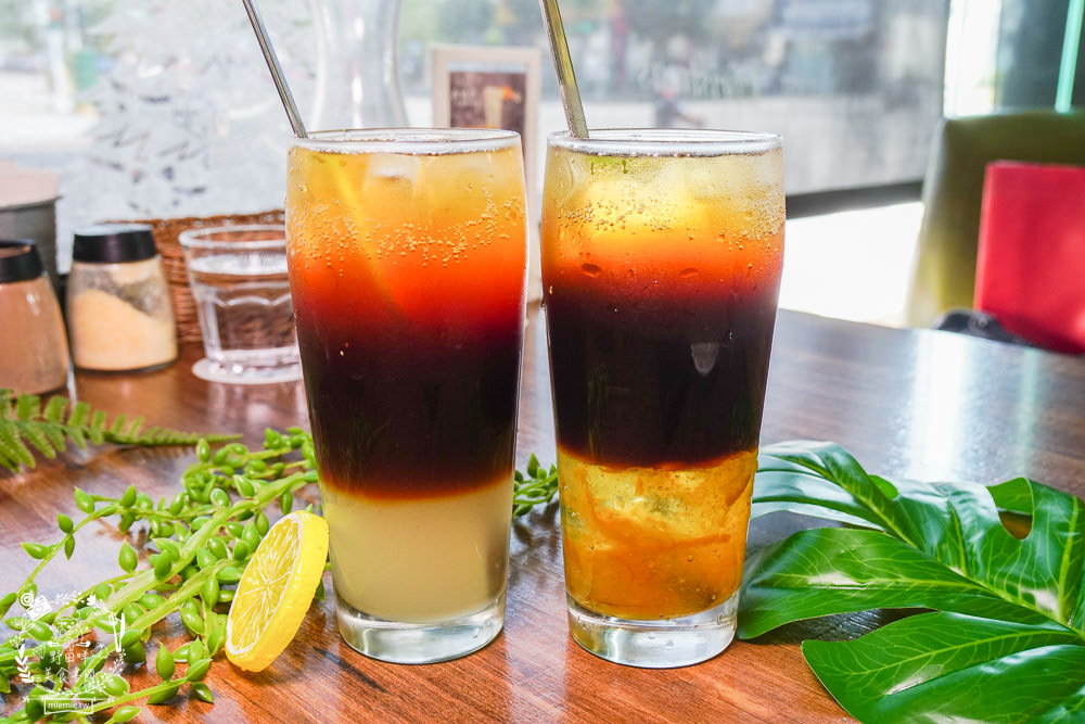 高雄[喬義思窯烤手作廚房]超人氣烤全雞+炙烤豬肋排銷魂美味!熔岩起司披薩牽絲牽到天邊惹?