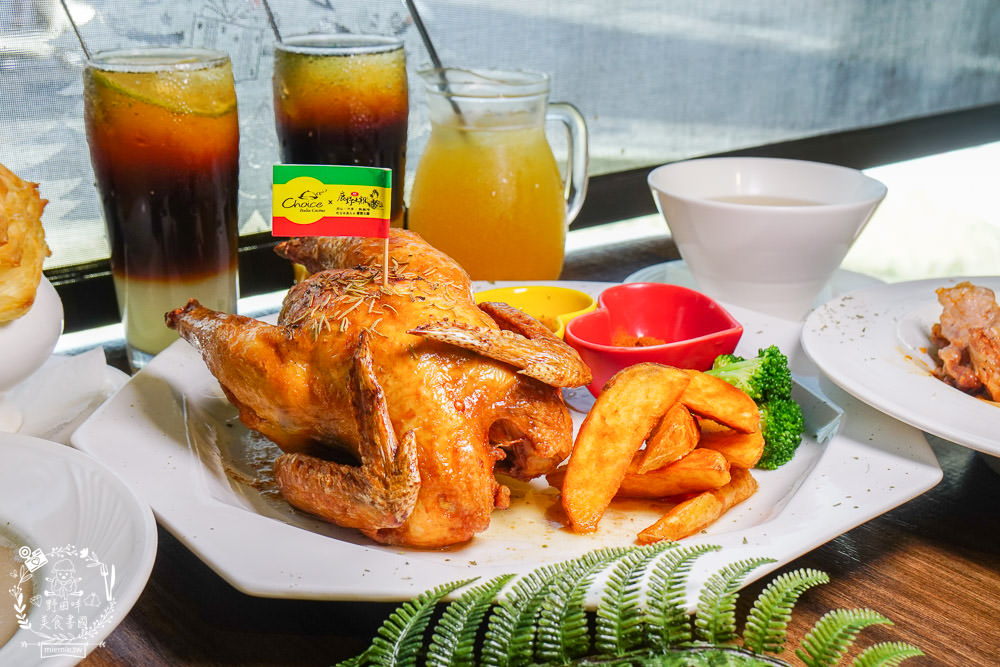 高雄[喬義思窯烤手作廚房]超人氣烤全雞+炙烤豬肋排銷魂美味!熔岩起司披薩牽絲牽到天邊惹?