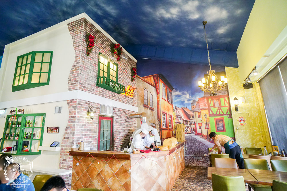 高雄[喬義思窯烤手作廚房]超人氣烤全雞+炙烤豬肋排銷魂美味!熔岩起司披薩牽絲牽到天邊惹?