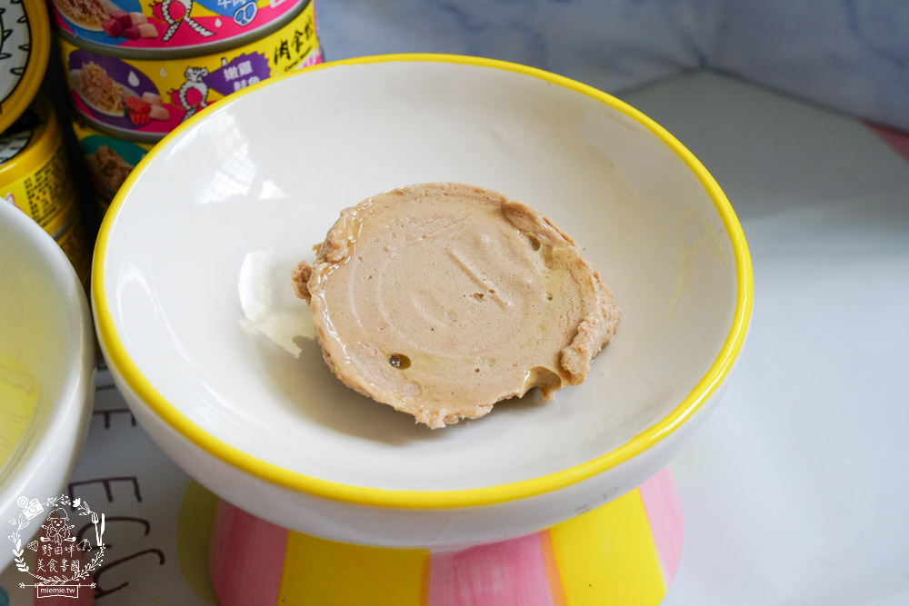 喵樂肉食控評價!喵樂肉食控主食罐高達98%含肉量!有SGS成分分析報告也符合AAFCO、NRC|超高含肉量貓罐開箱