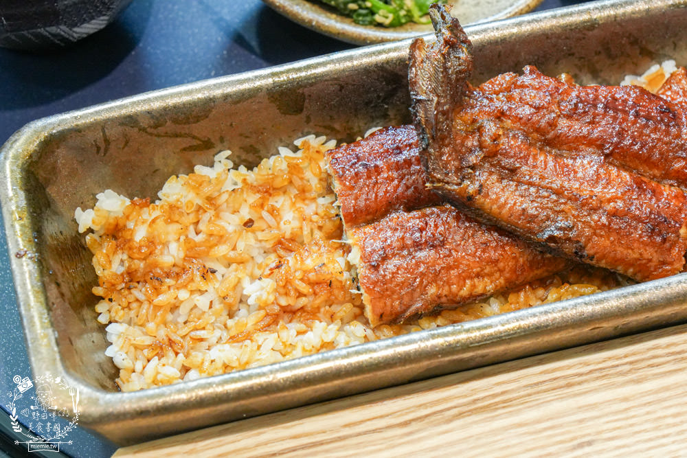 四代目菊川鰻魚專賣店(高雄巨蛋店)南部首間日本米其林推薦鰻魚名店!超過90年經驗淬鍊的鰻魚飯!