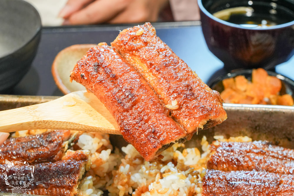 四代目菊川鰻魚專賣店(高雄巨蛋店)南部首間日本米其林推薦鰻魚名店!超過90年經驗淬鍊的鰻魚飯!