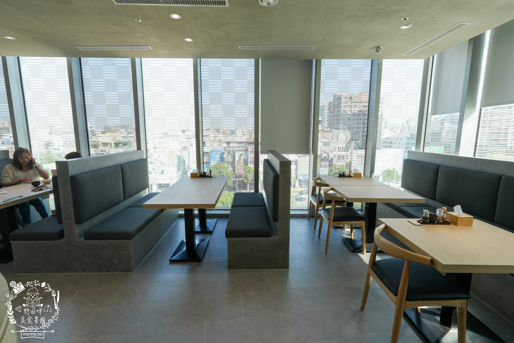 四代目菊川鰻魚專賣店(高雄巨蛋店)南部首間日本米其林推薦鰻魚名店!超過90年經驗淬鍊的鰻魚飯!