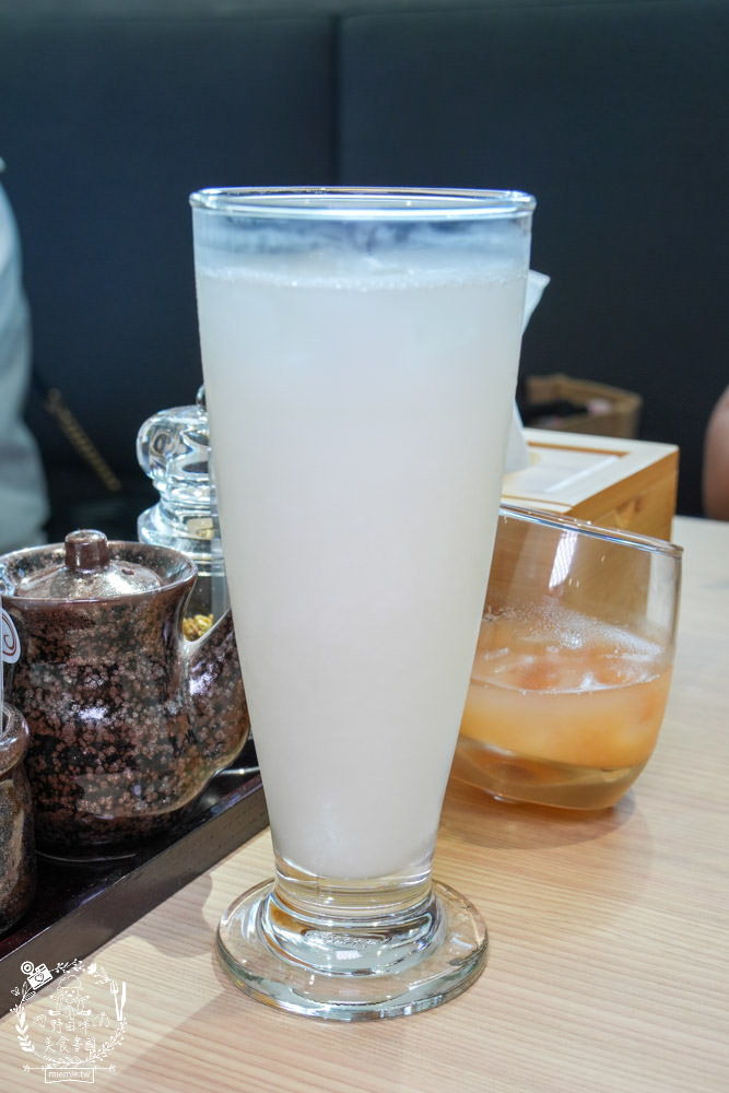 四代目菊川鰻魚專賣店(高雄巨蛋店)南部首間日本米其林推薦鰻魚名店!超過90年經驗淬鍊的鰻魚飯!