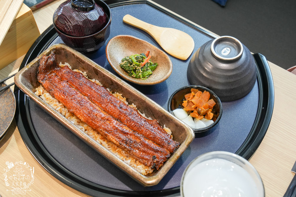 四代目菊川鰻魚專賣店(高雄巨蛋店)南部首間日本米其林推薦鰻魚名店!超過90年經驗淬鍊的鰻魚飯!
