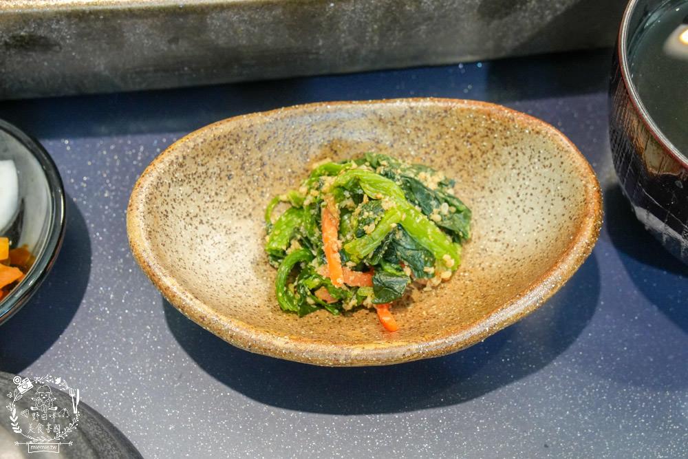 四代目菊川鰻魚專賣店(高雄巨蛋店)南部首間日本米其林推薦鰻魚名店!超過90年經驗淬鍊的鰻魚飯!