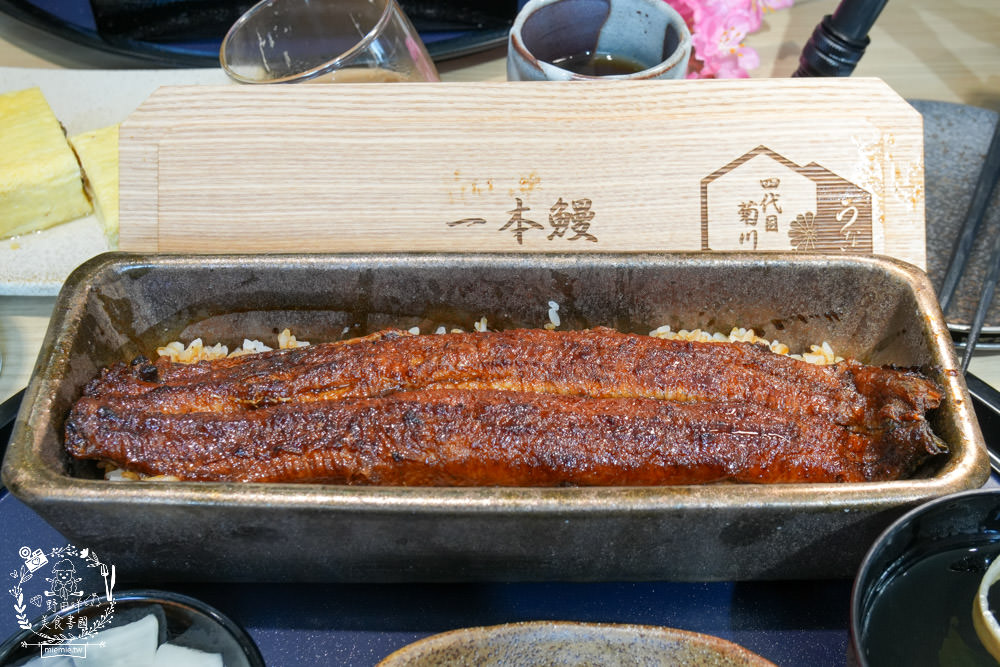 四代目菊川鰻魚專賣店(高雄巨蛋店)南部首間日本米其林推薦鰻魚名店!超過90年經驗淬鍊的鰻魚飯!