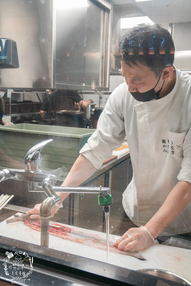 四代目菊川鰻魚專賣店(高雄巨蛋店)南部首間日本米其林推薦鰻魚名店!超過90年經驗淬鍊的鰻魚飯!