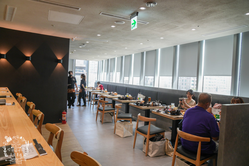 四代目菊川鰻魚專賣店(高雄巨蛋店)南部首間日本米其林推薦鰻魚名店!超過90年經驗淬鍊的鰻魚飯!