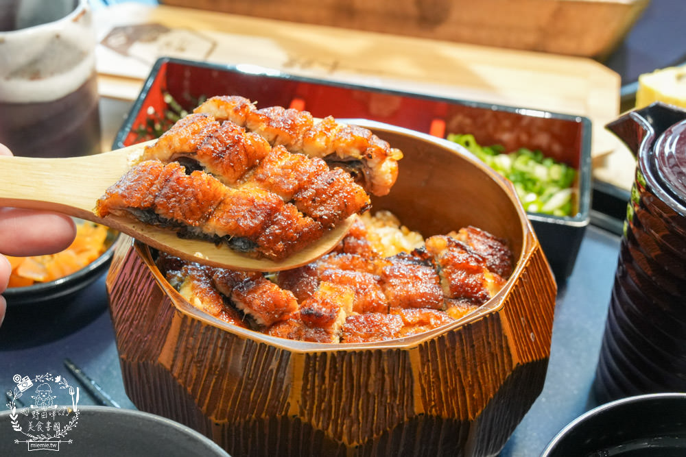 四代目菊川鰻魚專賣店(高雄巨蛋店)南部首間日本米其林推薦鰻魚名店!超過90年經驗淬鍊的鰻魚飯!