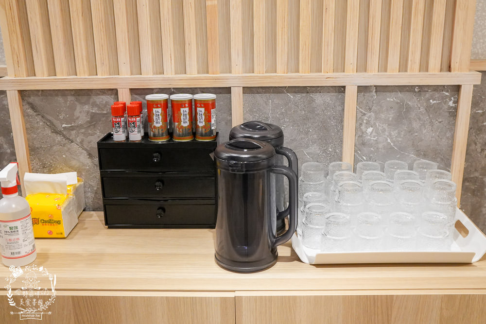 四娘拉麵|高雄新開幕的網美宵夜拉麵店!最低只要170元起的鼓山平價拉麵店!