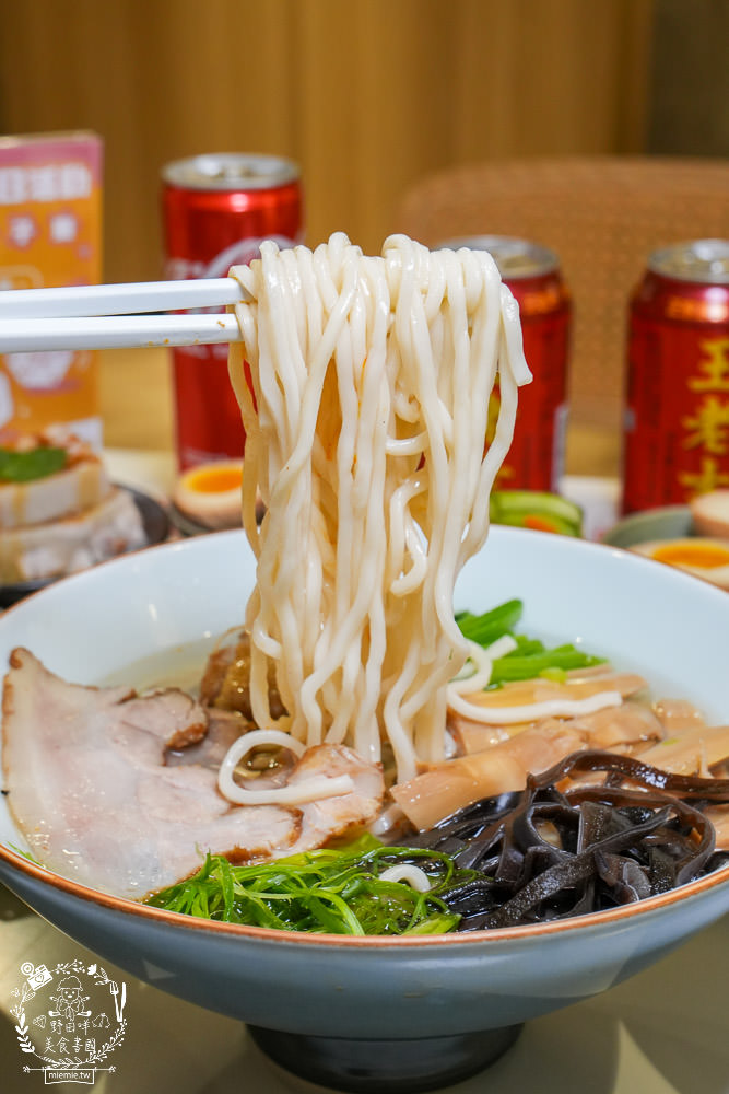 四娘拉麵|高雄新開幕的網美宵夜拉麵店!最低只要170元起的鼓山平價拉麵店!