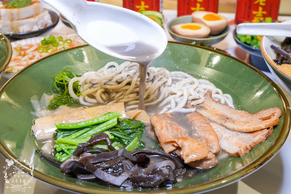 四娘拉麵|高雄新開幕的網美宵夜拉麵店!最低只要170元起的鼓山平價拉麵店!