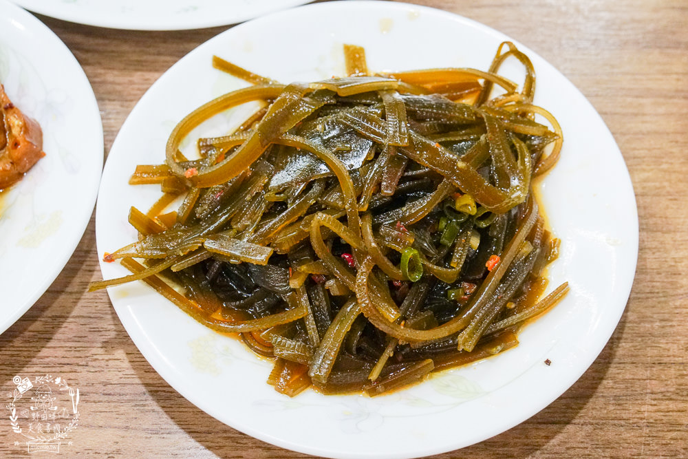 高雄[四川麵店]創立70年依然屹立不搖的鳳山人氣麵店!連平日用餐時段都座無虛席?