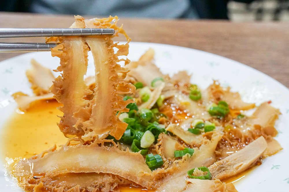 高雄[四川麵店]創立70年依然屹立不搖的鳳山人氣麵店!連平日用餐時段都座無虛席?