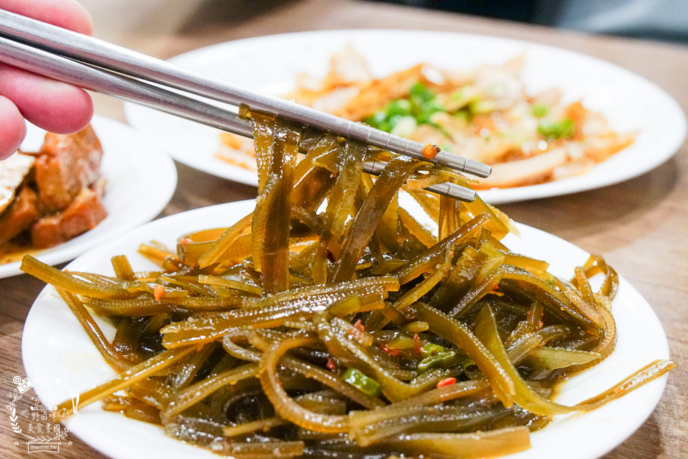 高雄[四川麵店]創立70年依然屹立不搖的鳳山人氣麵店!連平日用餐時段都座無虛席?