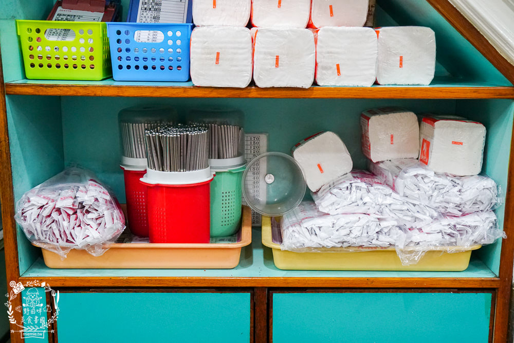 高雄[四川麵店]創立70年依然屹立不搖的鳳山人氣麵店!連平日用餐時段都座無虛席?