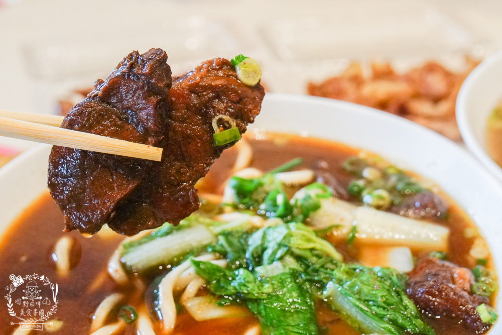 大牛牛肉麵|超多朋友心中第一名的高雄牛肉麵!紅燒湯頭跟清燉湯頭好喝到讓人N訪?
