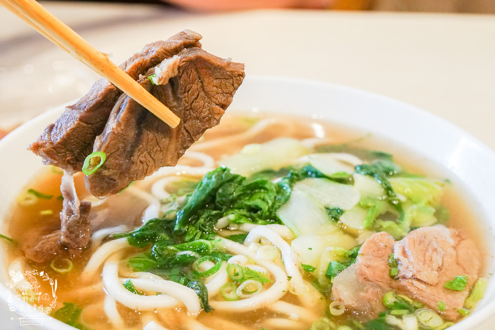 大牛牛肉麵|超多朋友心中第一名的高雄牛肉麵!紅燒湯頭跟清燉湯頭好喝到讓人N訪?