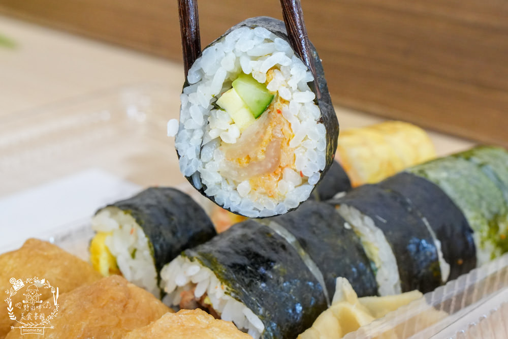 楠梓平價壽司推薦[圓味壽司楠梓店]超過40種口味的高CP值花壽司!還有香濃拉麵可以品嚐？