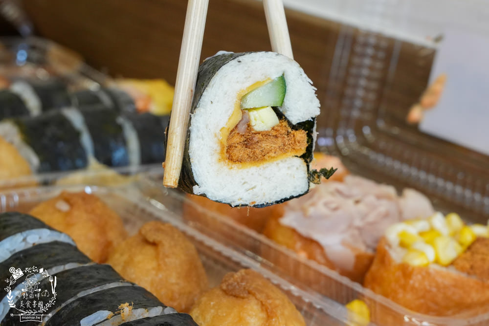 楠梓平價壽司推薦[圓味壽司楠梓店]超過40種口味的高CP值花壽司!還有香濃拉麵可以品嚐？