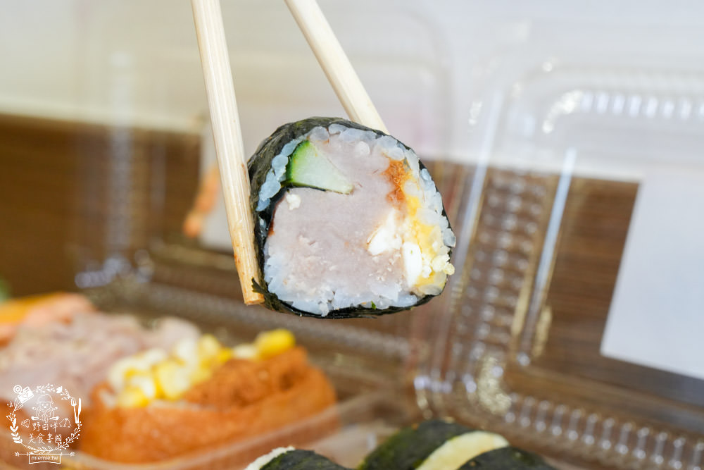 楠梓平價壽司推薦[圓味壽司楠梓店]超過40種口味的高CP值花壽司!還有香濃拉麵可以品嚐？