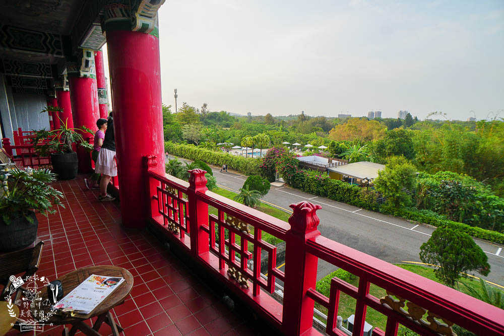 高雄[圓山大飯店秘境咖啡廳]超古香古色的宮廷甜點下午茶!綠意盎然的180° 視野景觀餐廳!