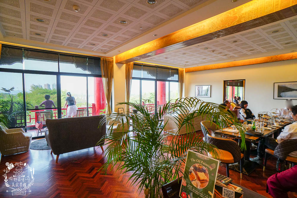 高雄[圓山大飯店秘境咖啡廳]超古香古色的宮廷甜點下午茶!綠意盎然的180° 視野景觀餐廳!