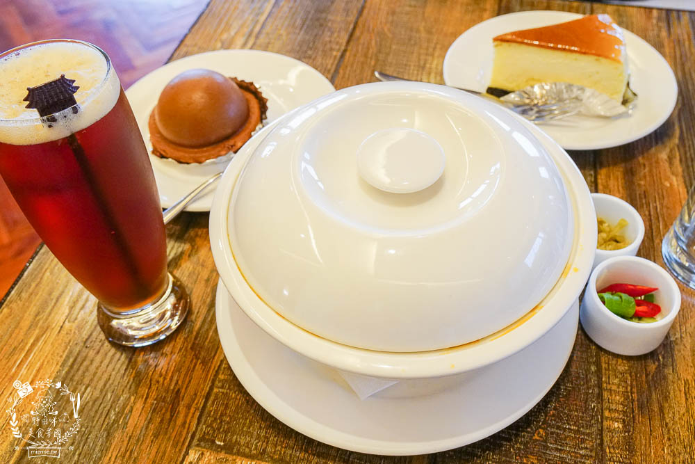 高雄[圓山大飯店秘境咖啡廳]超古香古色的宮廷甜點下午茶!綠意盎然的180° 視野景觀餐廳!