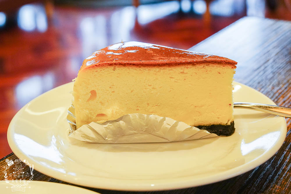 高雄[圓山大飯店秘境咖啡廳]超古香古色的宮廷甜點下午茶!綠意盎然的180° 視野景觀餐廳!