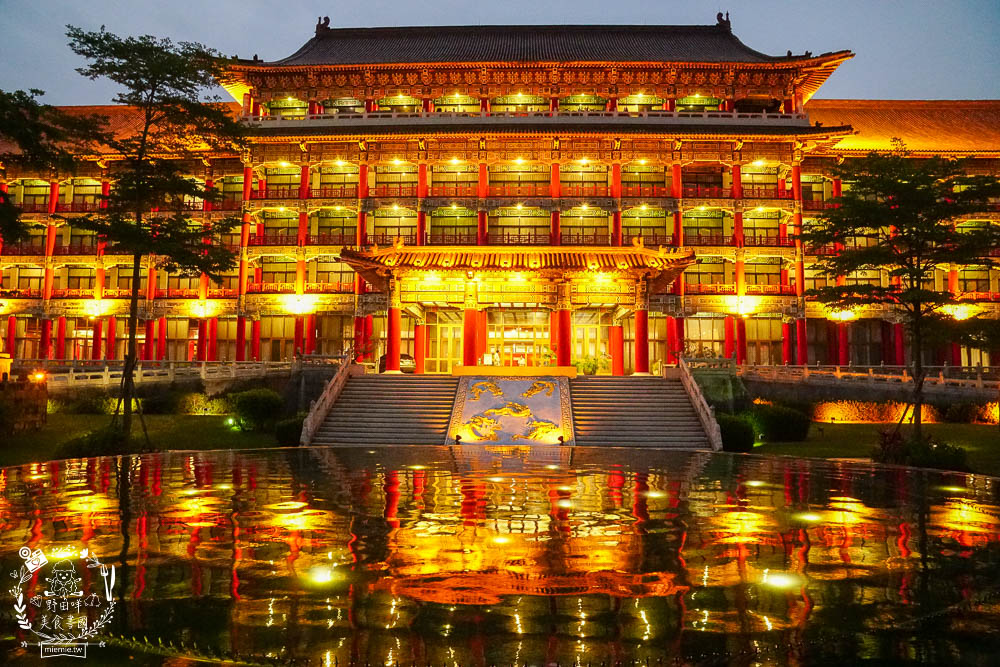 高雄圓山大飯店2022超浪漫的星光露天燒烤buffet!用餐當日免費暢游泳池? - 第2張圖 高雄圓山大飯店2022超浪漫的星光露天燒烤buffet!用餐當日免費暢游泳池?