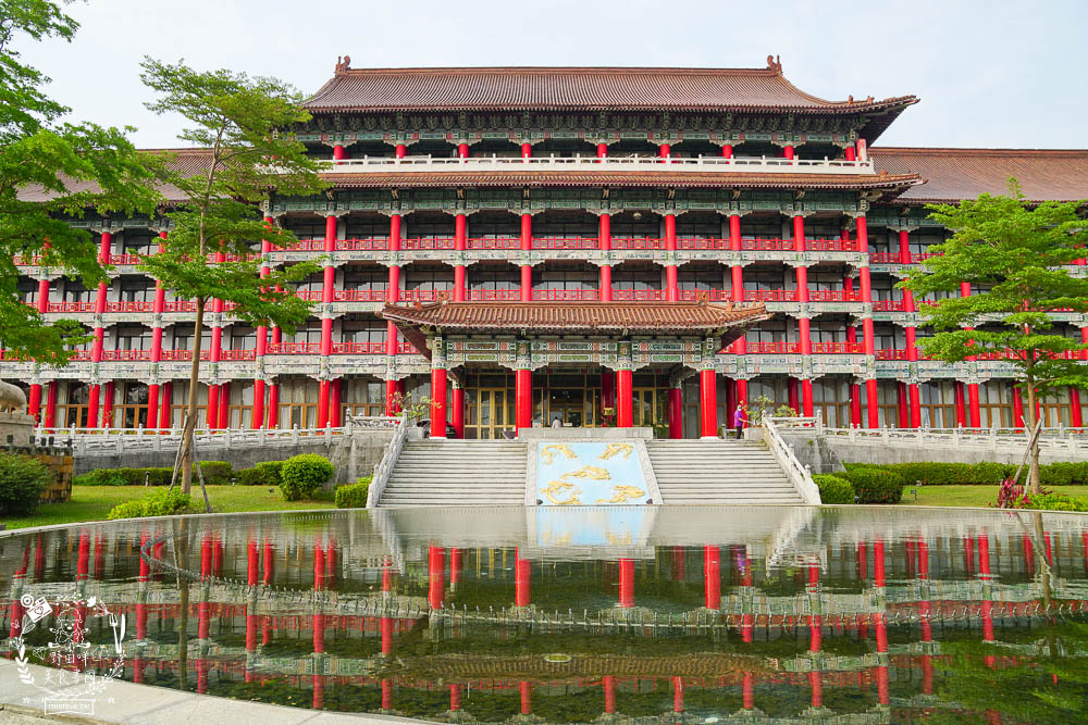 高雄[圓山大飯店秘境咖啡廳]超古香古色的宮廷甜點下午茶!綠意盎然的180° 視野景觀餐廳!