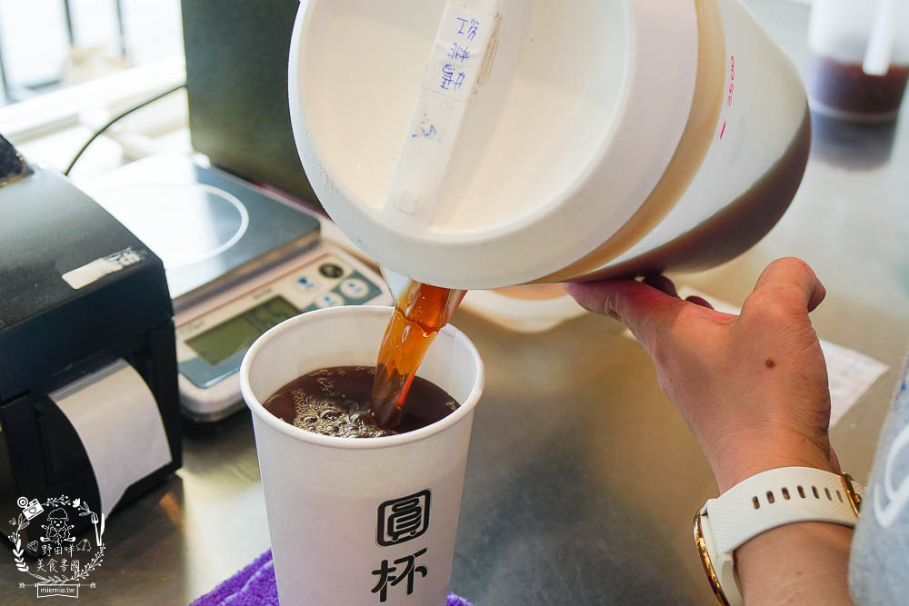 高雄圓石Teabar-衛武營輕裝店|首創茶霸機冰鎮保鮮鎖住茶分子中的茶多酚手搖飲!24小時營業的行動Teabar販賣機飲料!
