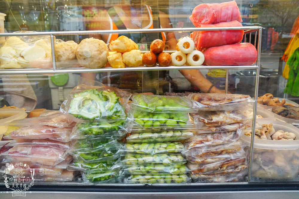 在地人鹽水雞九如店|分量爆多的高雄鹽水雞!超過70種選項的清爽料理! - 第9張圖 在地人鹽水雞九如店|分量爆多的高雄鹽水雞!超過70種選項的清爽料理!