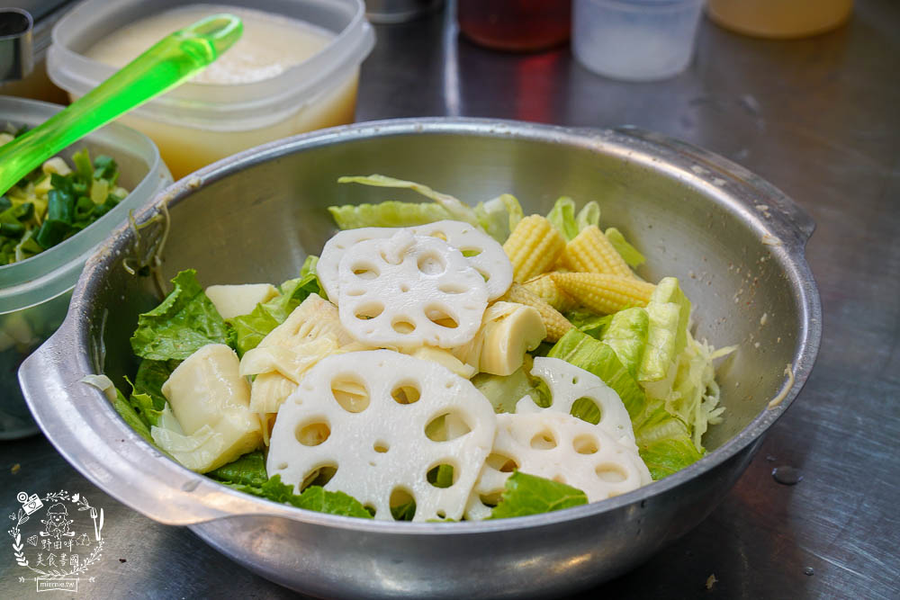 在地人鹽水雞九如店|分量爆多的高雄鹽水雞!超過70種選項的清爽料理! - 第19張圖 在地人鹽水雞九如店|分量爆多的高雄鹽水雞!超過70種選項的清爽料理!