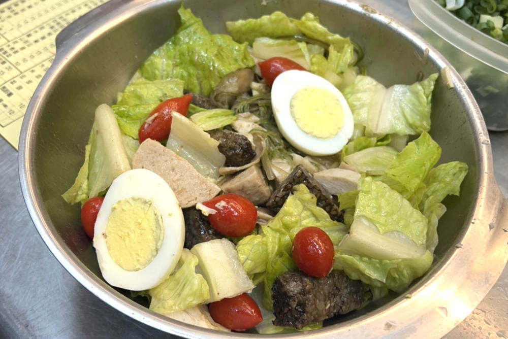 在地人鹽水雞九如店|分量爆多的高雄鹽水雞!超過70種選項的清爽料理! - 第20張圖 在地人鹽水雞九如店|分量爆多的高雄鹽水雞!超過70種選項的清爽料理!