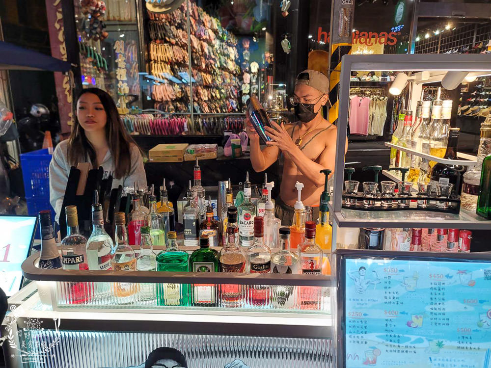 2023墾丁大街美食推薦!脆皮湯包+章魚腳+韓式肉餅+繽紛調酒+烤魷魚~墾丁美食推薦!