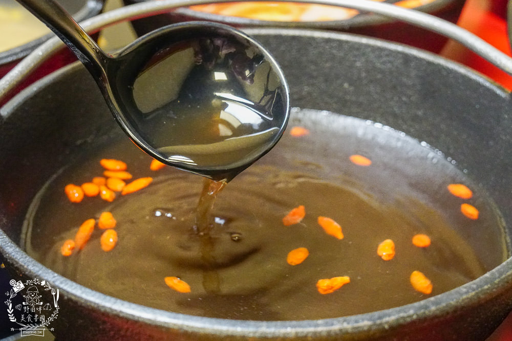 高雄[多福風味火鍋]20多種湯頭+瓜仔肉吃到飽(私人包廂不限時