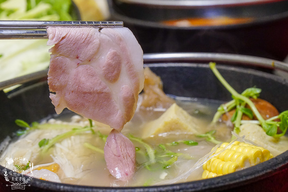 高雄[多福風味火鍋]20多種湯頭+瓜仔肉吃到飽(私人包廂不限時