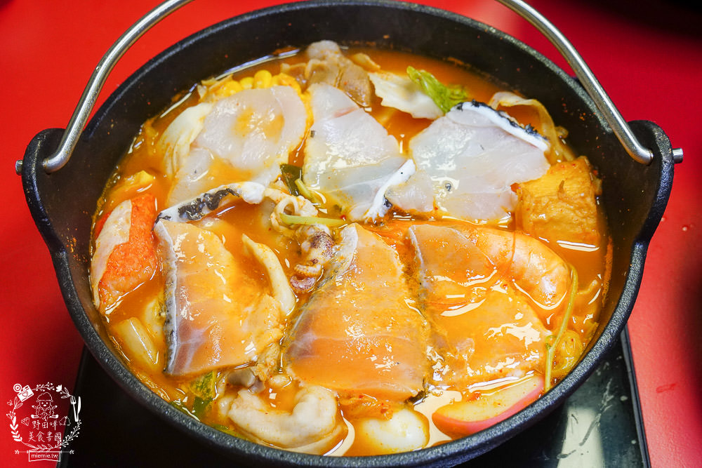 高雄[多福風味火鍋]20多種湯頭+瓜仔肉吃到飽(私人包廂不限時