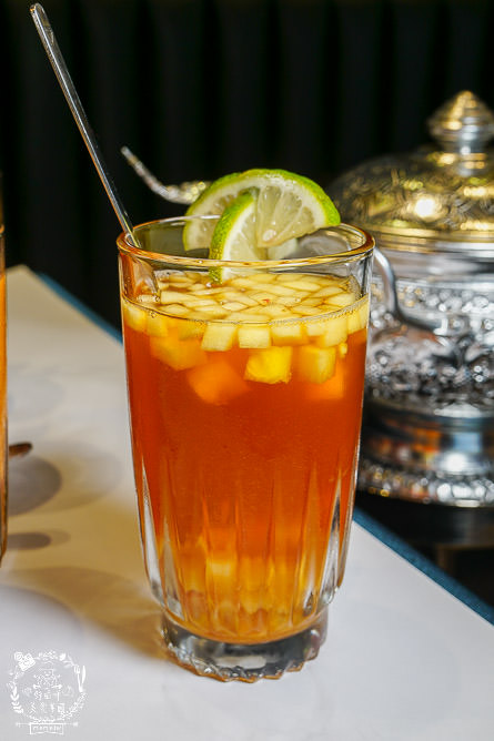 高雄[夜泰美泰式餐廳]巨蛋商圈高貴不貴的泰式餐廳!超厚實月亮蝦餅好彈牙~