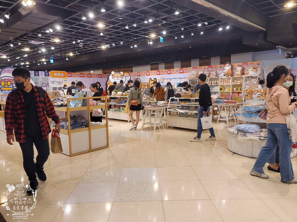 夢時代展覽免費入場!SUPER WINGS 互動交通小鎮+鯊魚先生露營中快閃店+我不是胖虎快閃店只到4/16!