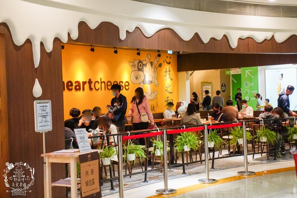 高雄夢時代美食推薦!宵夜美食+吃到飽自助餐+火鍋餐廳+親子遊樂場~(2022/8月更新)