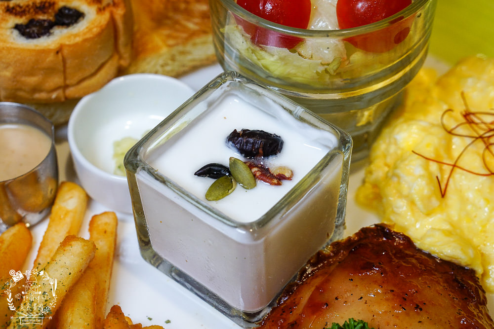 高雄[夢鄉Dream Land]文山特區超好拍照的溫馨網美餐廳x舒芙蕾甜點超療癒