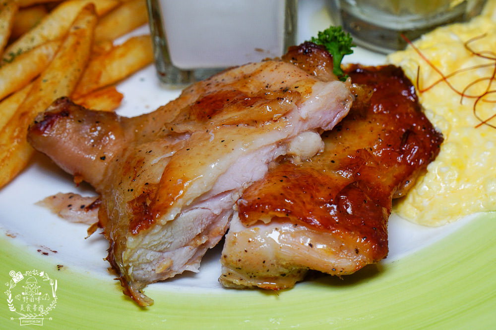 高雄[夢鄉Dream Land]文山特區超好拍照的溫馨網美餐廳x舒芙蕾甜點超療癒