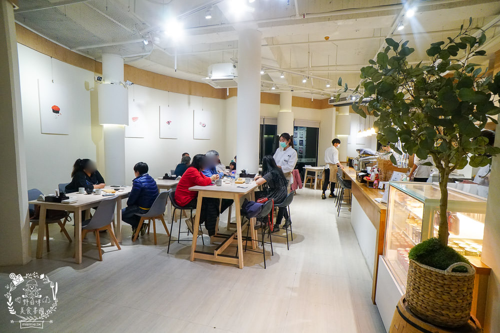 高雄[大丸日式料理]隱藏在大東藝術文化中心的日料?每日採買的新鮮漁獲!鮭魚親子丼滿滿鮭魚卵無敵銷魂R~